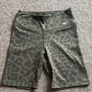 Nike Women's Green Leopard Print Bike Shorts